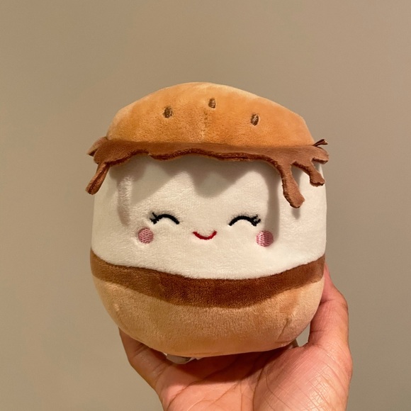 Carmelita Squishmallow - Picture 1 of 1